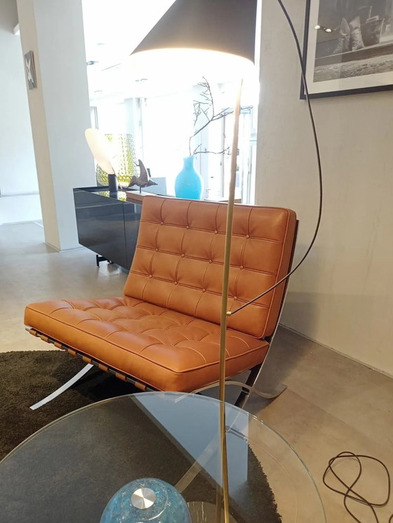 Image 1 of Sillón Knoll Barcelona - Nuevo, sin estrenar, en piel color caramelo y coñac - Diseño de L. Mies van der Rohe y Lilly Reich, 192