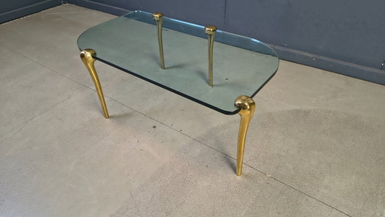 Image 1 of Salontafel van messing en glas, jaren 70.