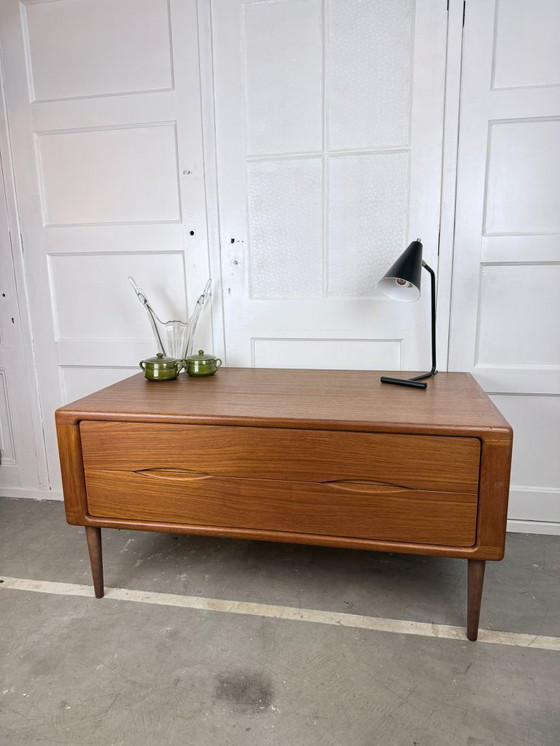 Image 1 of Commode/buffet bas Dyrlund « Sjaelsmark » – teck