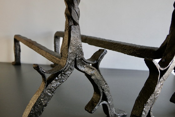 Image 1 of Paire de grands fers à repasser ou boules à feu en fer forgé (Andier)