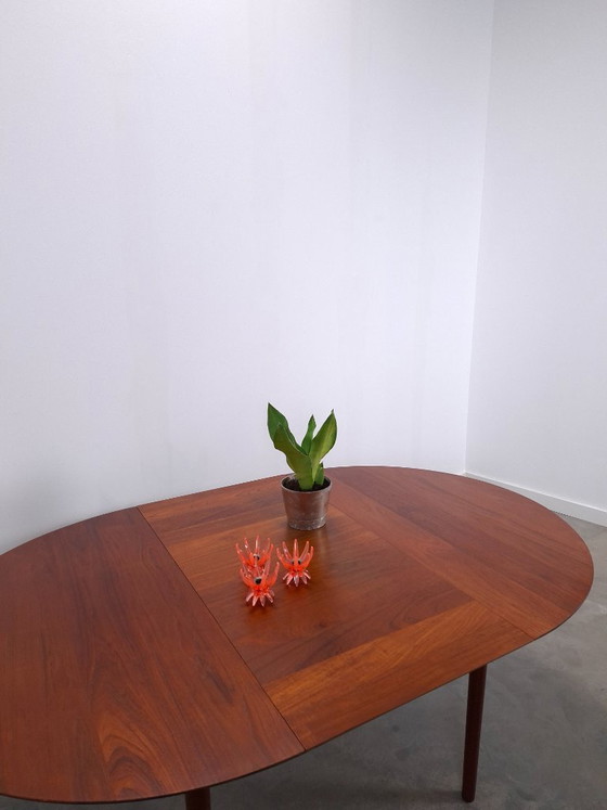 Vintage Danish Søborg Møbelfabrik extendable oval round teak Dining table, Wood, Brown (photo 2 of 17)