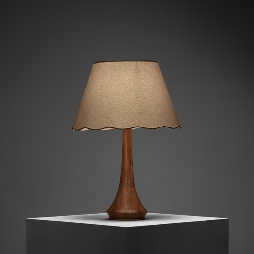 Organische Tischlampe aus Teakholz und Messing mit „Blumen“-Schirm Dänemark, 1960er Jahre