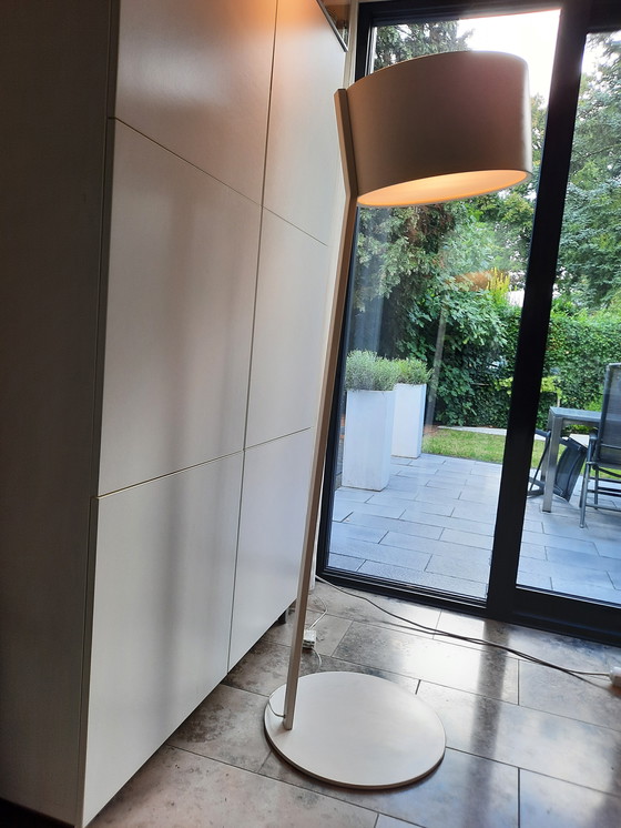 Image 1 of Lampada da terra di design Lirio by Philips