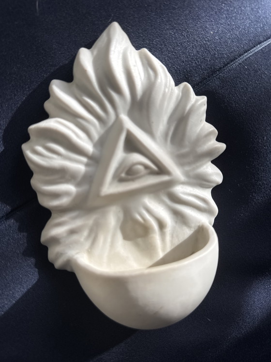 Image 1 of Bénitier ancien - Œil qui voit tout - Porcelaine biscuit, vers 1900