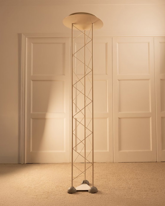 Image 1 of Lampadaire Alta Lite