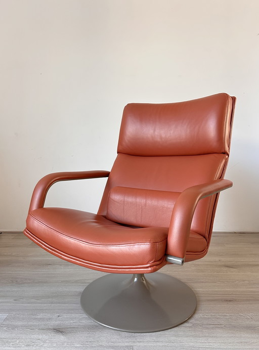 Artifort F142