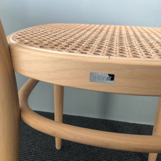 Image 1 of Thonet 214 eetkamerstoel