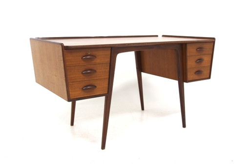 Escritorio escandinavo de teca "PL. Uddebo", Svante Skogh, Suecia, 1960