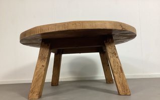 Table ronde brutaliste – Livres d'art, Bois (photo 2 of 5)