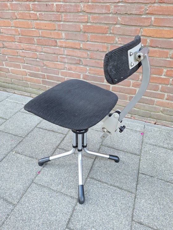 Image 1 of Gispen 360 Dutch design bureaustoel - zwarte ribstof 