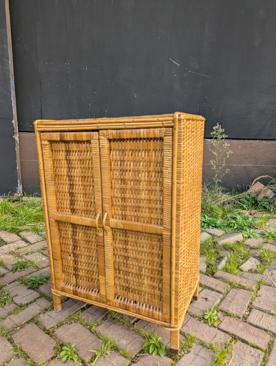 Image 1 of armoire de rangement vintage en rotin