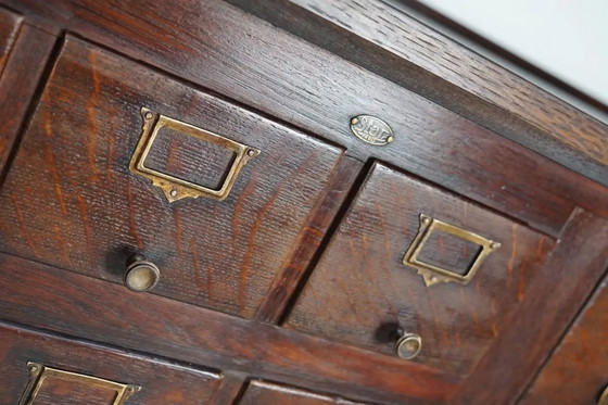 Image 1 of Großer französischer Notar-Apothekerschrank / Aktenschrank aus Eiche, 1920er/30er Jahre