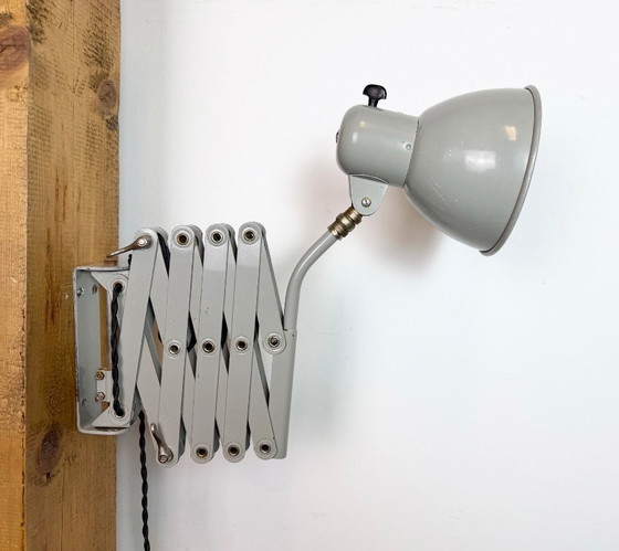 Image 1 of Grijze Duitse industriële schaarwandlamp van SIS, jaren 60.