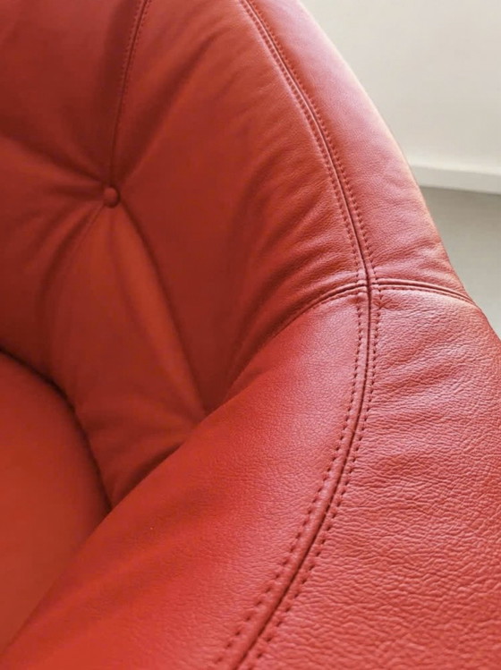 2 poltrone girevoli di design Giorgetti Arabella in pelle rossa – Sedie girevoli (photo 6 of 7)