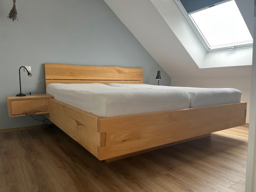 Carpenter's Bed made of Ash Wood 2x2m