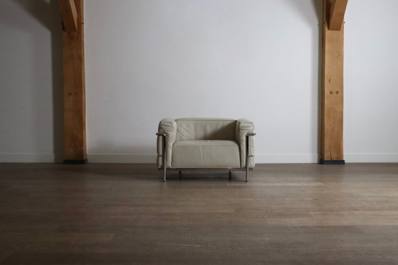 Image 1 of Poltrona Cassina LC3 di Le Corbusier in pelle color crema, Italia anni '80