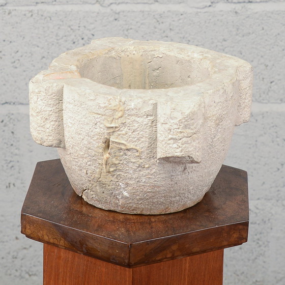 Runde Steinmörserschale aus dem 19. Jahrhundert – Küchenzubehör, Rustic (photo 8 of 10)