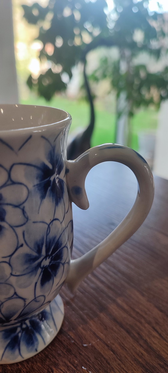 Image 1 of Tazza/tazza in porcellana antica con motivo floreale