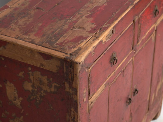 Antikes Sideboard aus Kiefernholz mit originaler roter Farbe – China, circa 1920 – Buffetschränke, Rustic (photo 15 of 40)