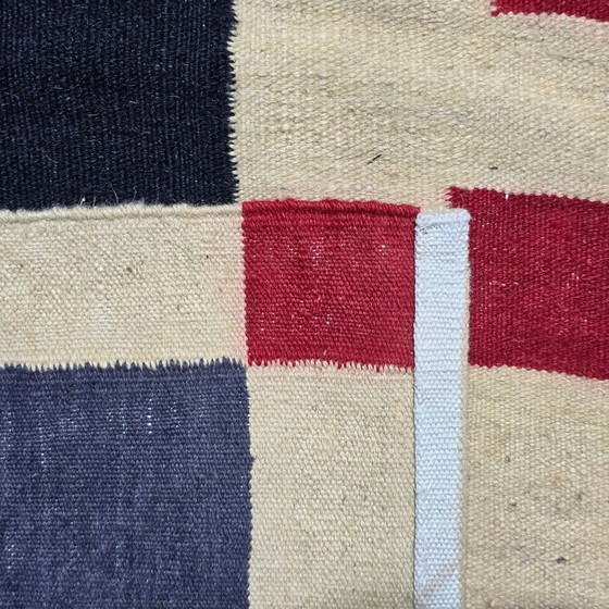 Image 1 of Tapis Piet Mondrian – Homage to Victory Boogie-Woogie, tapisserie artistique en laine tissée main