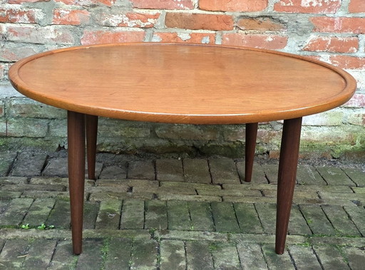 Table basse vintage. Design scandinave. Années 60