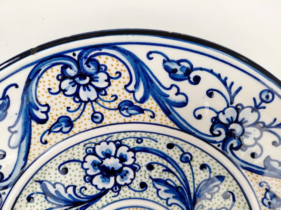 Piatto da parete spagnolo vintage 37 cm – Dipinto a mano Anni '70 – Manises - Ceraplat, Decorazioni murali (photo 4 of 8)