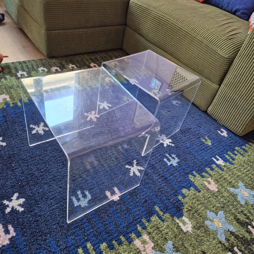 Lot de 2 tables d'appoint en plexiglas