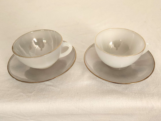 Image 1 of 10 Arcopal vintage iriserende opaline kopjes en schoteltjes