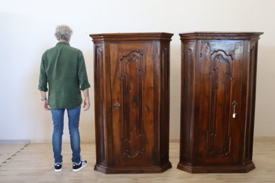 Image 1 of Pareja de esquineros antiguos, Italia Siglo XVII RESTAURADO