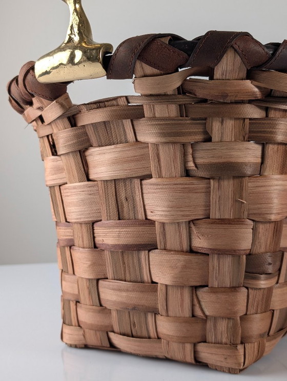 David Marshall Brutalist Splint Wood and Cast Brass Basket, 1970s – Decorative Objects, Leather (photo 12 of 15)