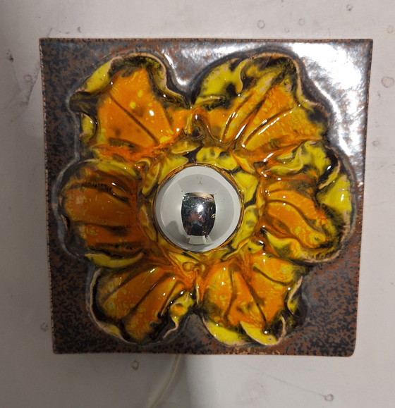 Image 1 of Keramiek bloemen muurlamp 1960