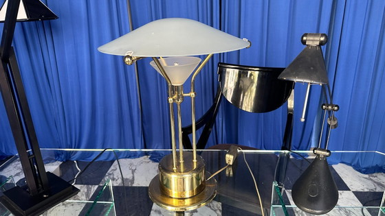 Image 1 of Lampe de table vintage 90s postmoderne or 80s Memphis Art Déco