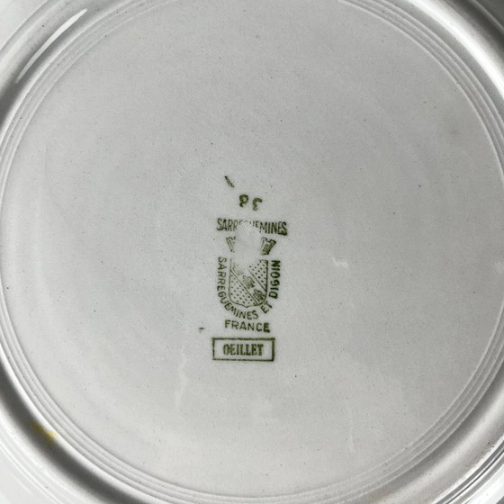 Image 1 of Grande insalatiera con bordo, modello "Oeillet", Sarreguemines, 1920-50