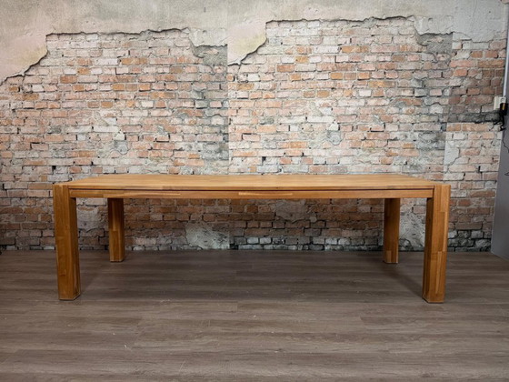 Image 1 of Table de salle à manger design en chêne