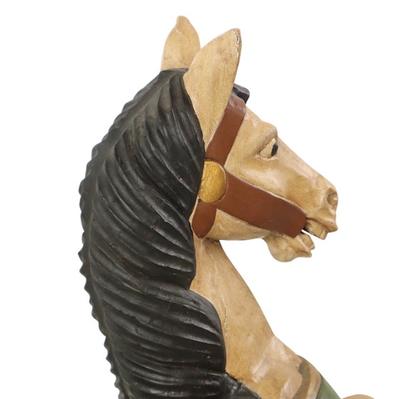 Image 1 of Cheval de carrousel vintage en bois