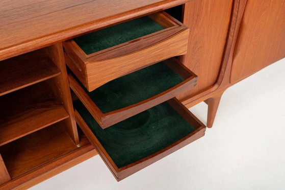 Scandinavian sideboard by Johannes Andersen for Uldum Møbelfabrik, 1960s (photo 10 of 12)