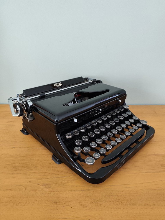 Image 1 of Machine à écrire Royal modèle Quiet De Luxe