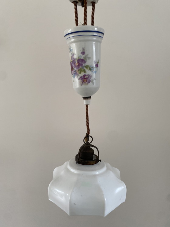 Image 1 of Art Deco - Opaline - messing - hanglamp - pendellamp met katrol - 1e kwart 20e eeuw