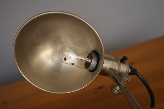Image 1 of Vintage verstelbare industriële bureaulamp. 1930s