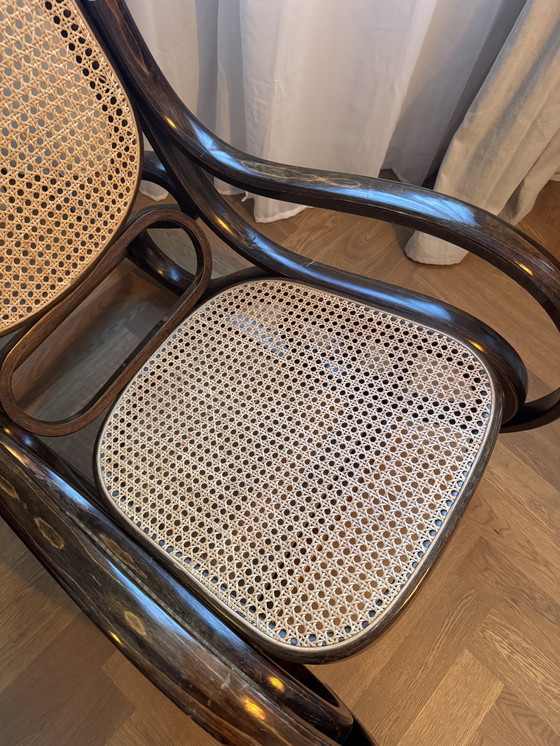 Image 1 of Sedia a dondolo Thonet d'epoca