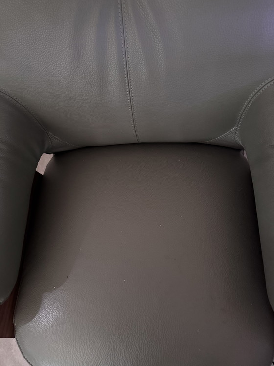 Image 1 of Leolux R10 Olijfgroen