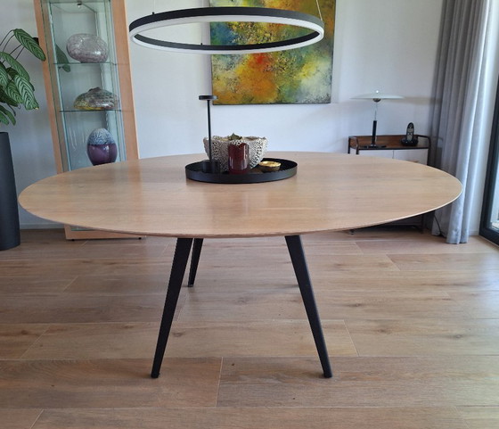 Image 1 of SEUREN RUNDER TISCH 180 CM