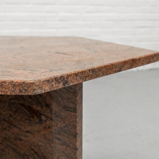 Couchtisch aus Granit aus den 70er Jahren – Couchtische, Stone (photo 9 of 13)