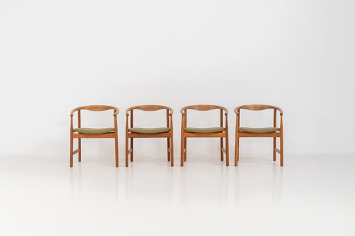 Set of 4 “PP203” arm chairs  by Hans J. Wegner for PP Møbler (Denmark, 1960s).