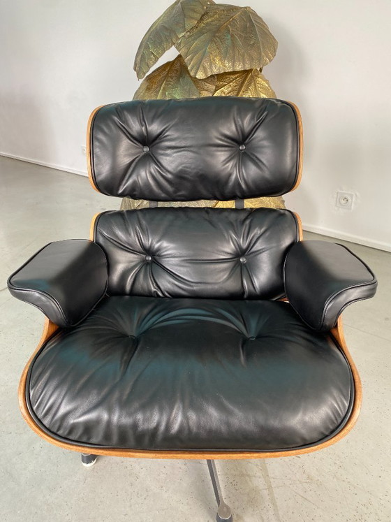 Charles e Ray Eames Lounge Chair e Ottomana 1991 – Charles & Ray Eames, Sedie e poltrone, Leather, Wood (photo 3 of 10)