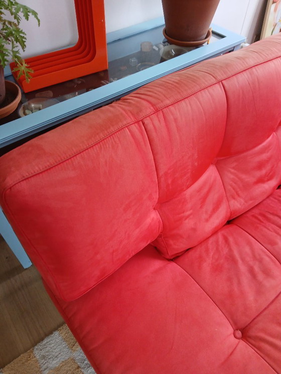 Image 1 of Divano in camoscio rosso vintage