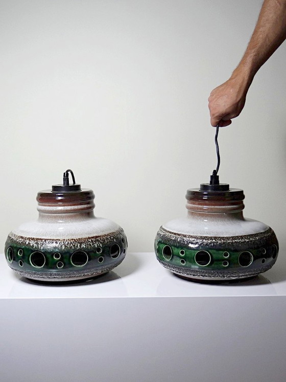 Paar Große Herda Emaillierte Keramik Pendelleuchten, 1970er Jahre – Ceramic (photo 4 of 13)