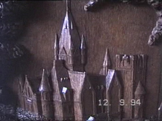 Image 1 of Handgesneden buffetkast