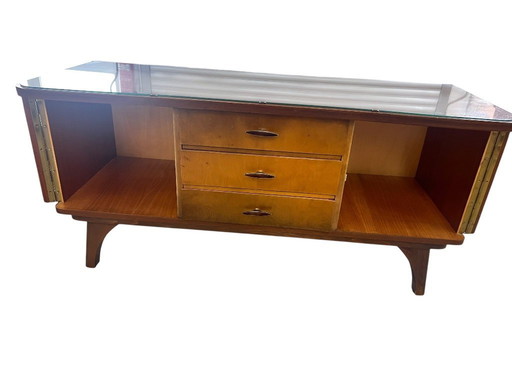 Commode des années 50 en bois avec des éléments de style en bande de laiton, design typique du Mid Century allemand