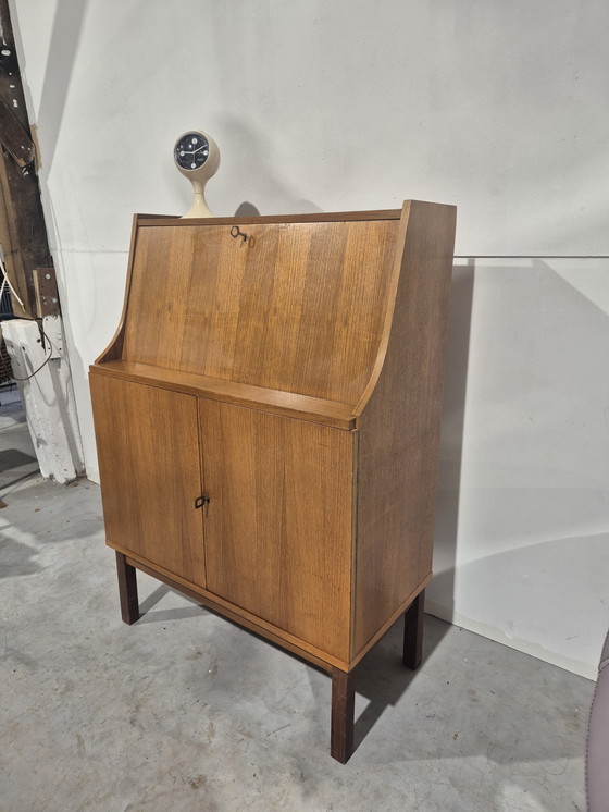 Image 1 of Segretaria vintage di metà secolo in teak impiallacciato